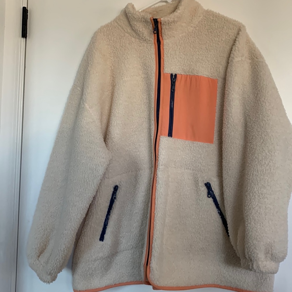 Size 1x Universal Thread, off white and orange fleece